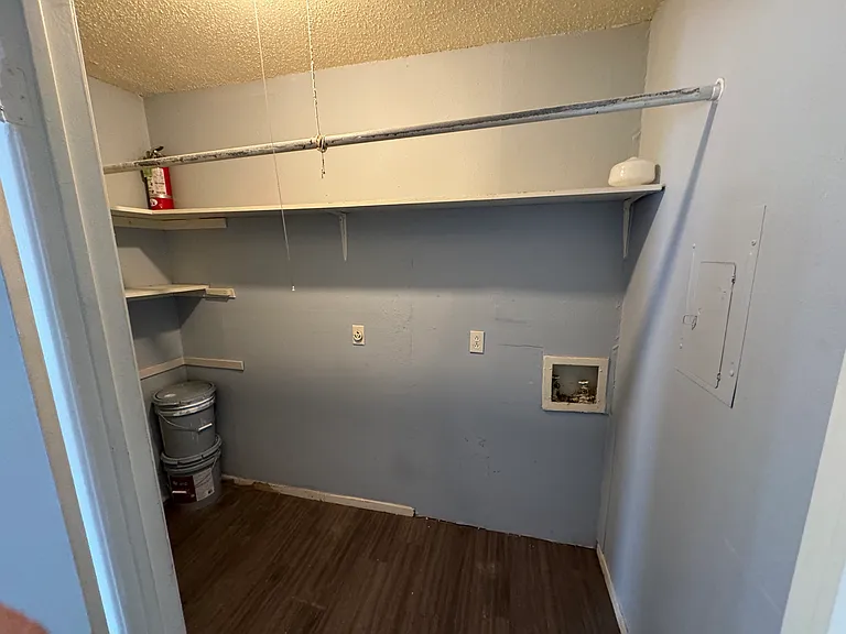 1104 NE 9th St #202 — Photo 1