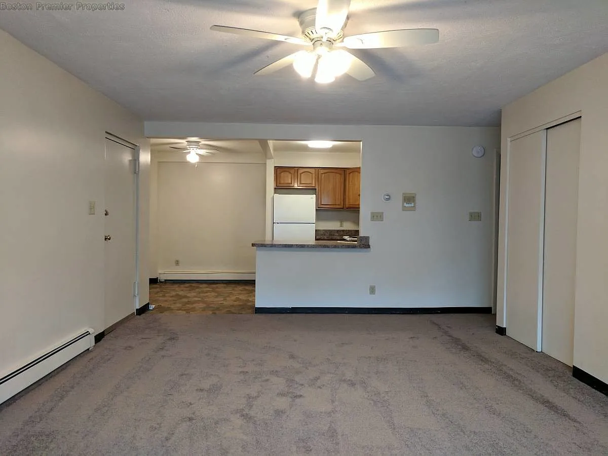 2 bed, 1.0 bath, 900 sqft, $2,150 — Photo 3