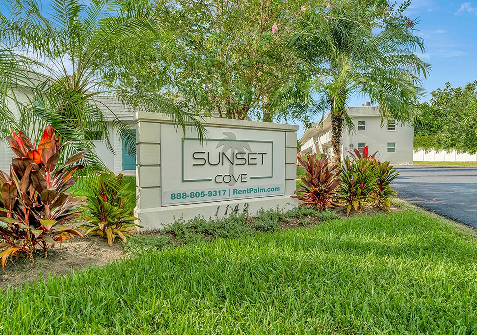 Sunset Cove MOVE-IN SPECIAL: 2 MONTHS FREE + REDUCED SECURITY DEPOSIT IF QUALIFY — Photo 4