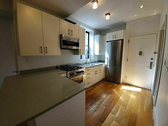 2nd image of 184 Joralemon St #6R
