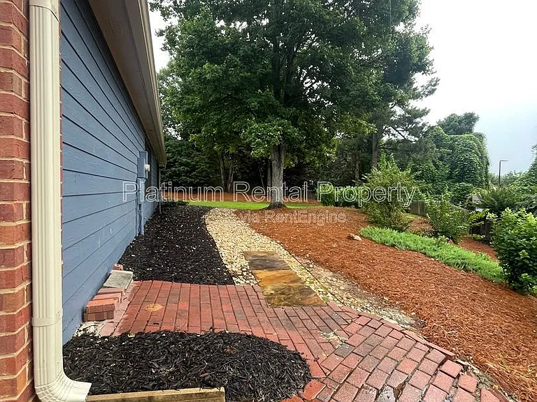 1745 Berry Ct — Photo 5