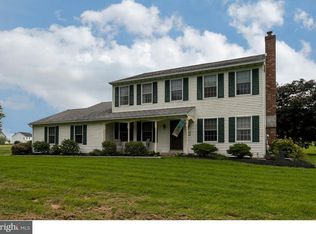 100 Surrey Ln, Harleysville, PA 19438