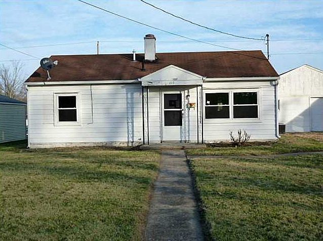 1st image of 215 Lyndhurst Dr
