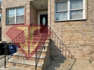 11 E 16th St #2R, Bayonne, NJ 07002