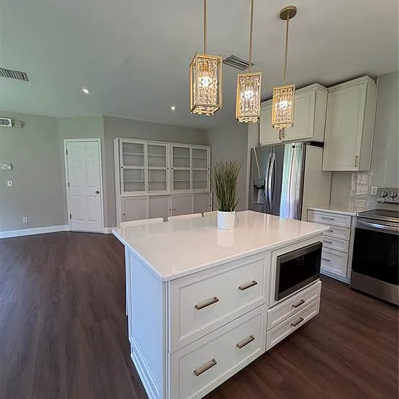 1050 Blackwater Dr — Photo 8