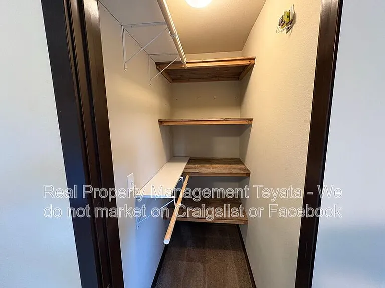 418 Jeff St — Photo 16