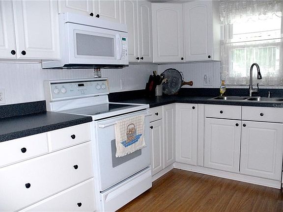 5th image of 227 Meadow Lark Dr