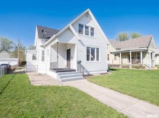 917 Highland Ave, Pekin, IL