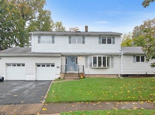 14 Evelyn Ter, Wayne, NJ 07470