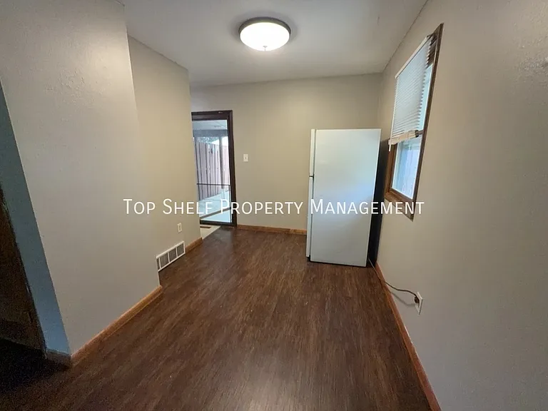 502 SE Hart Ave — Photo 4