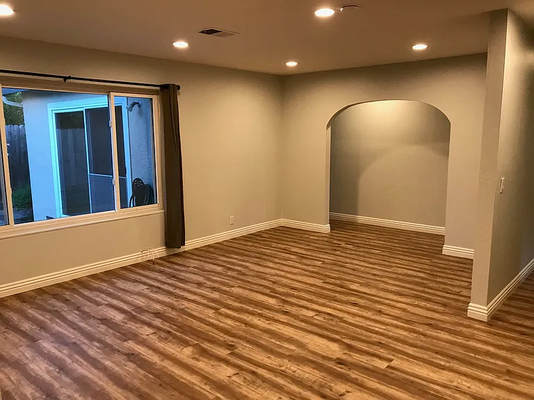 223 Chestnut Ct — Photo 17