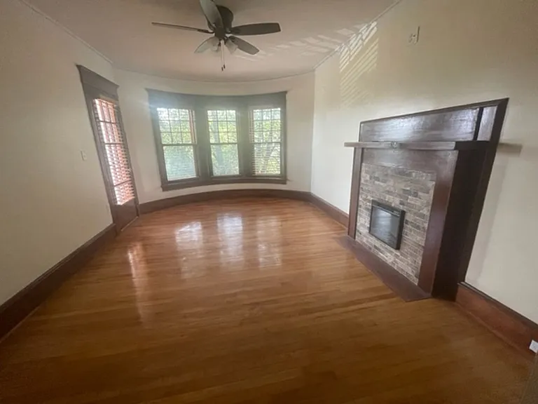 185 Pine St — Photo 36