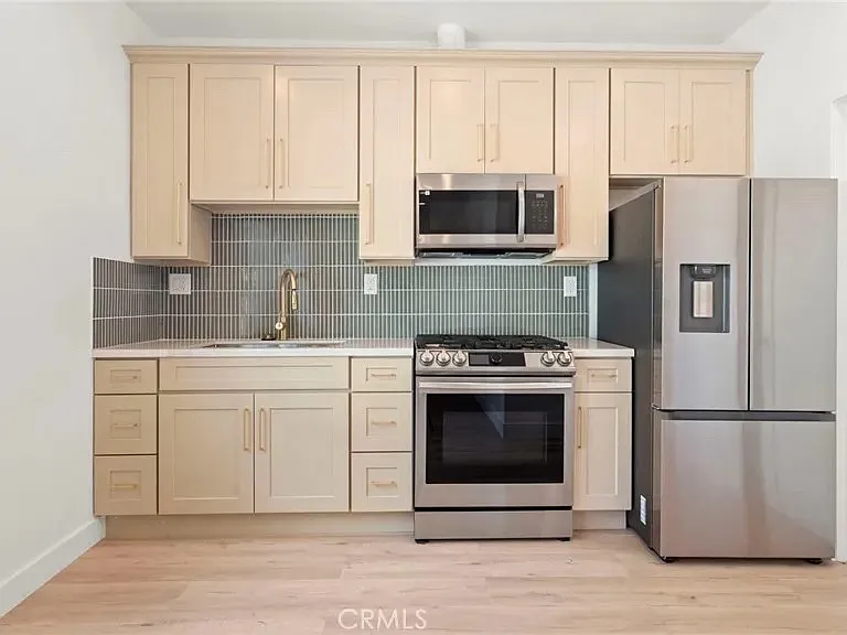 5449 S Victoria Ave #1/2 — Photo 7