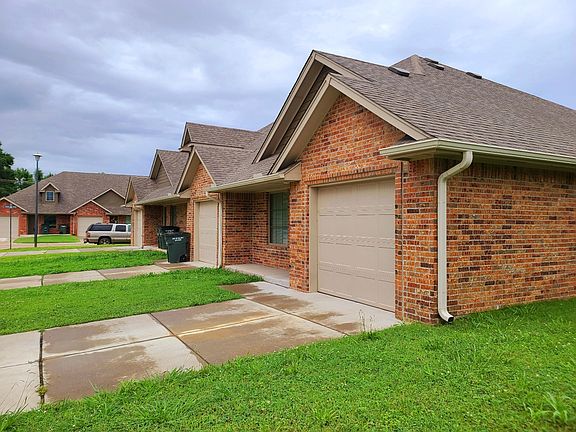 2nd image of 4308 Huntly Dr