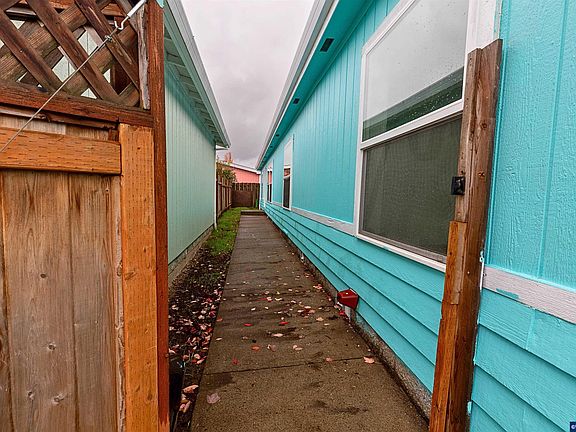 3rd image of 427 Oats St #91
