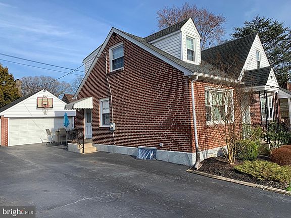 2nd image of 1111 Concord Ave