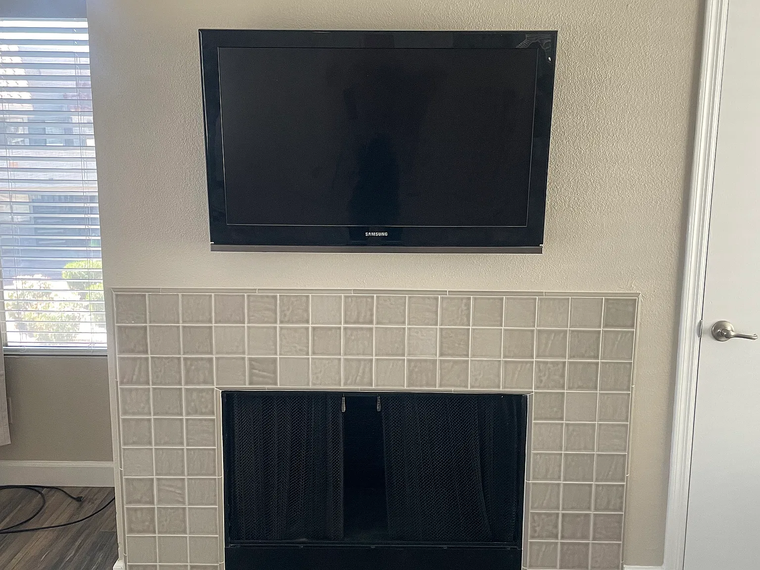 10115 E Mountain View Rd — Photo 2