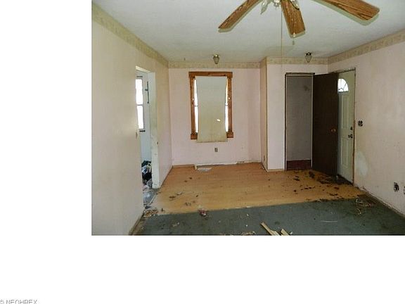 5th image of 1904 E 42nd St