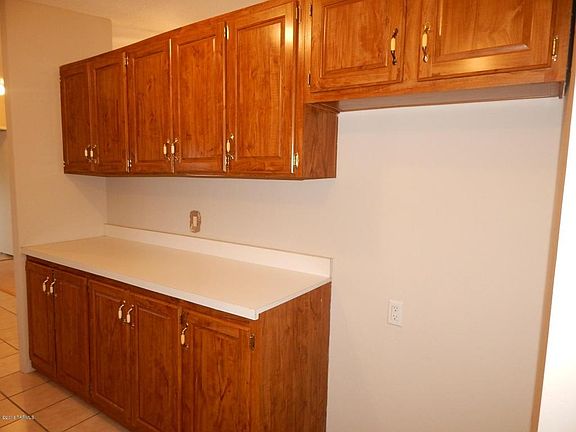 5th image of 1607 W Seabrooke Dr