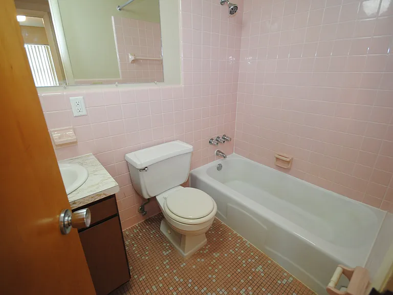 512 N Ashley St — Photo 22