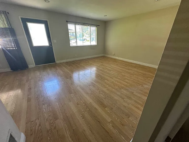 2136 Skylark Ct — Photo 17