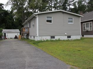 22 Dorlyn Rd, Colonie, NY 12205