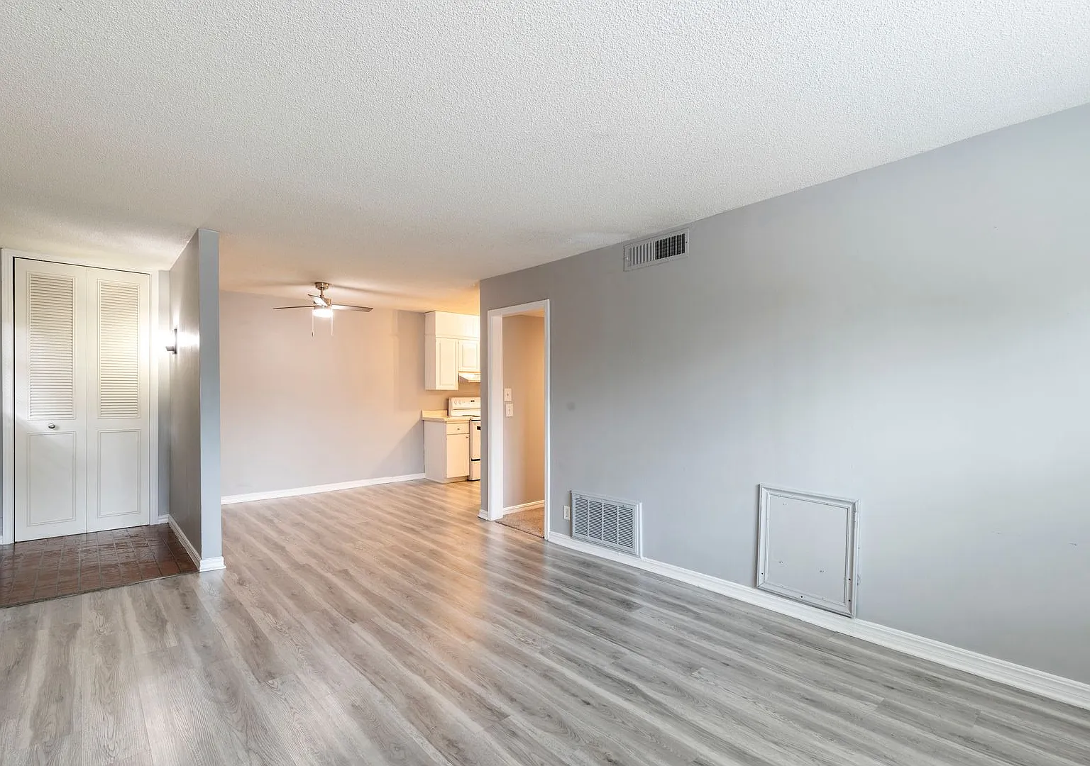 Woodward Park Apartments — Photo 4