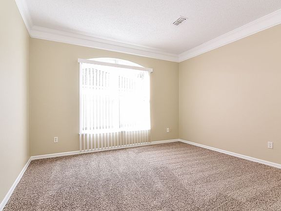 3rd image of 18308 Elmhurst Ln
