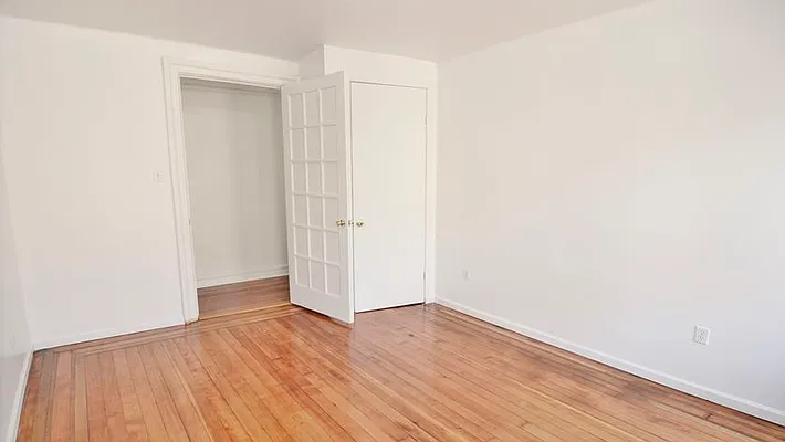 Rented by Park Property Advisors | media 14