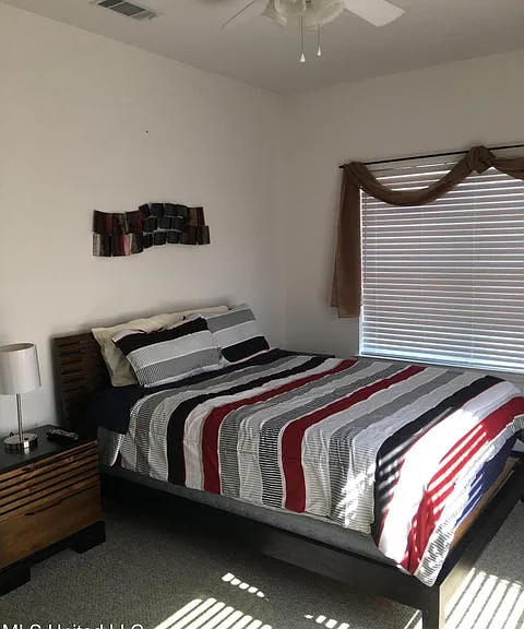 153 Markham Dr #B — Photo 8
