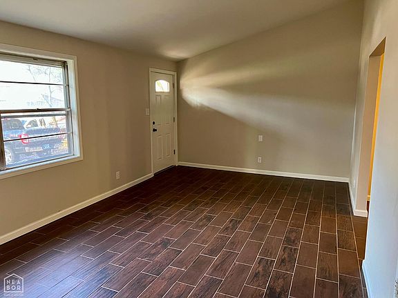 2nd image of 1908 Kenwood St