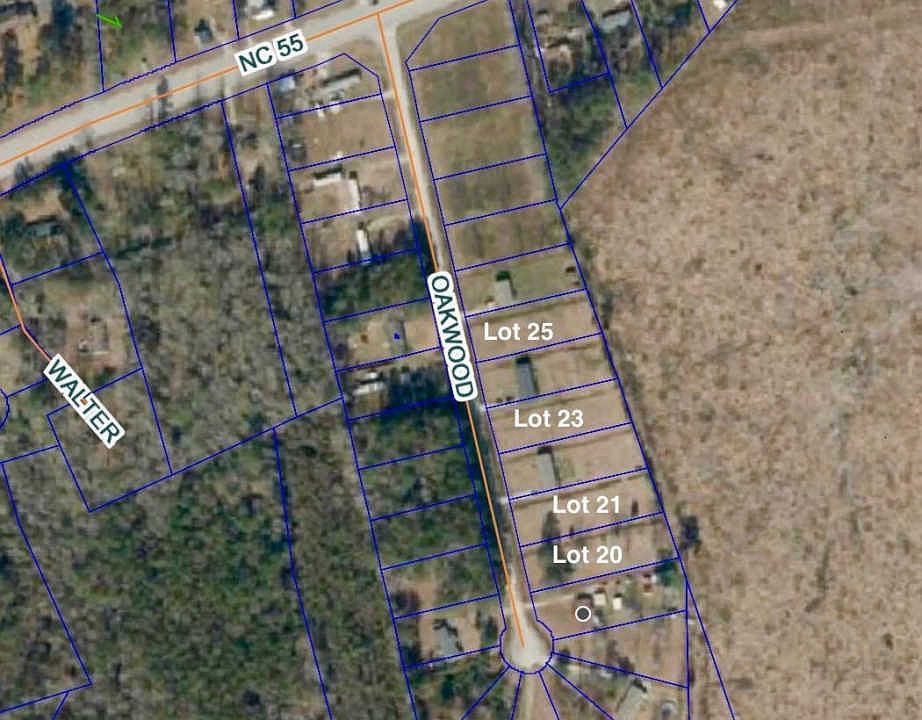 2nd image of 209 Oakwood Dr
