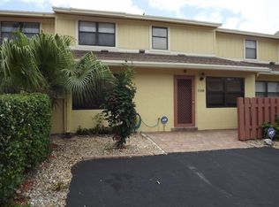 5188 Tennis Ln, Delray Beach, FL 33484