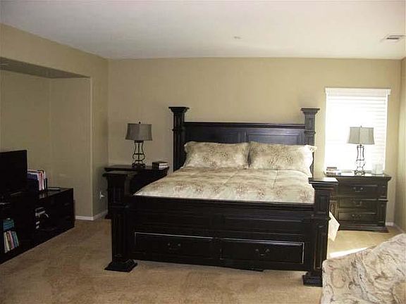 5th image of 3025 Burnet Dr
