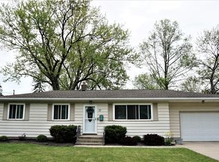 77 Outlook Dr, Tallmadge, OH