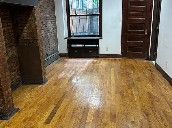40 W 120th St APT 4, New York, NY 10027