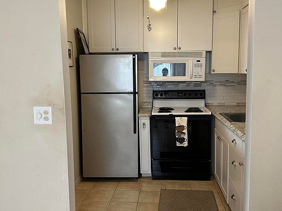 5th image of 341 S Norwich O #341