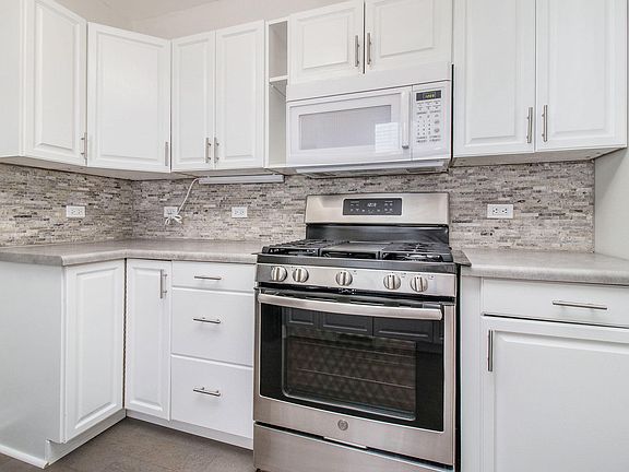 4th image of 306 E Court St