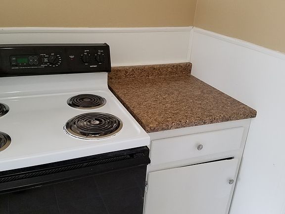 5th image of 906 S High St #905