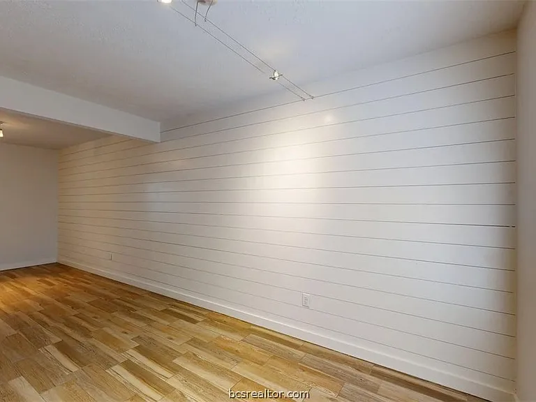 505 Boyett St #D1 — Photo 7
