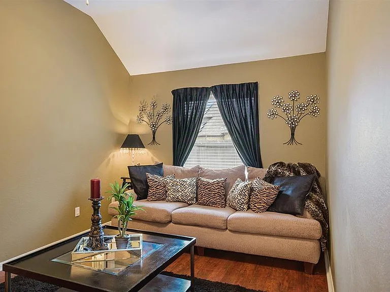 8707 Preston Field Ln — Photo 26