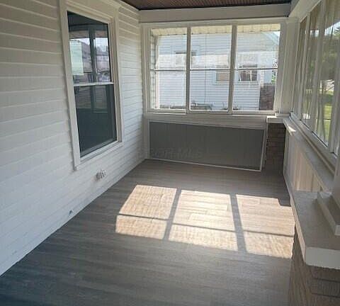 3rd image of 247 Thew Ave