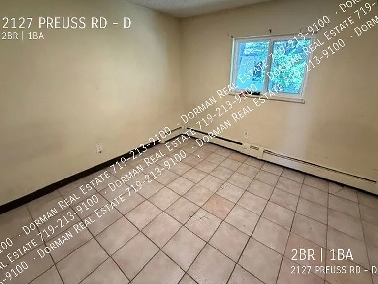 2127 Preuss Rd #D — Photo 6