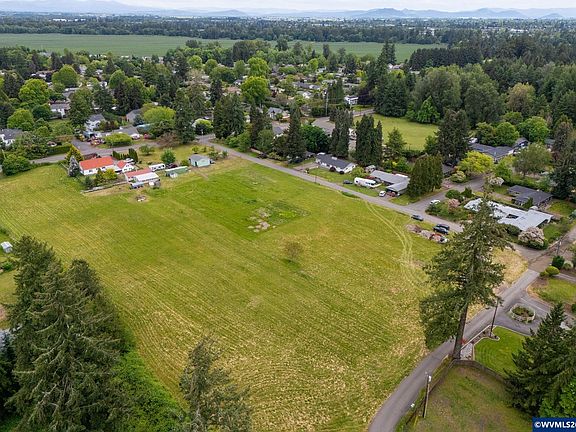 2nd image of 1350 Springhill Dr NW