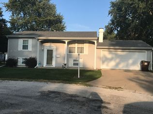 322 James St, Girard, IL 62640