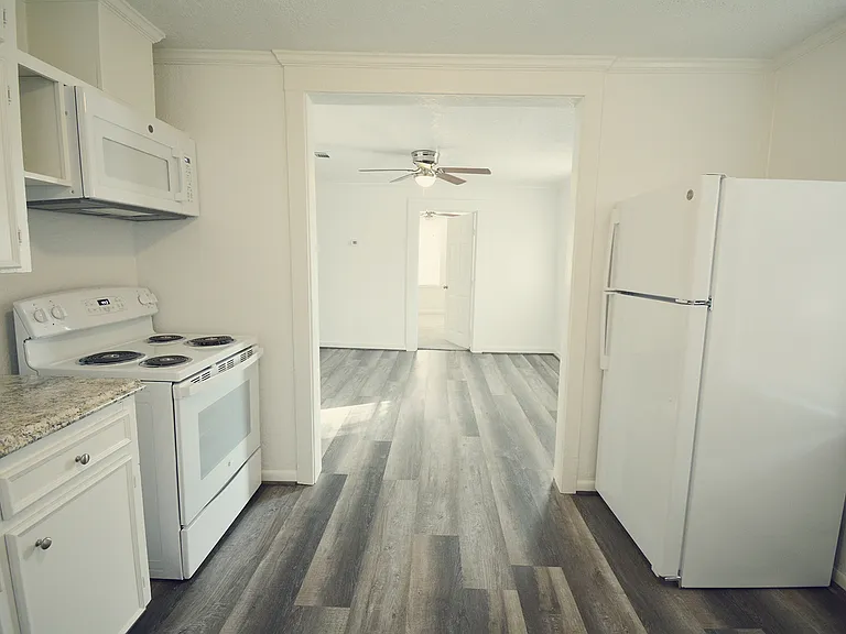 514 W Jefferson St — Photo 10
