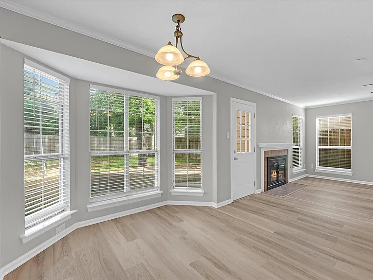4241 Mountain Peak Way — Photo 15