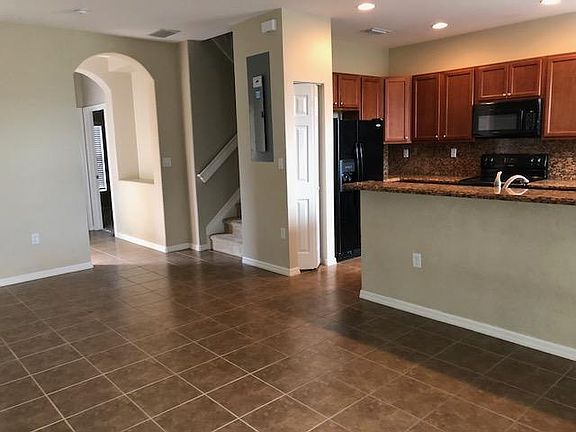 3rd image of 298 Lake Monterey Cir