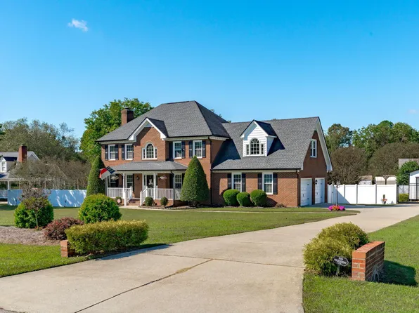 4908 Allanbrooke Ln, Fuquay Varina, NC 27526