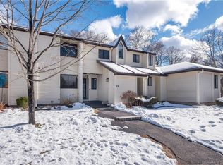 75 Simsbury Lndg, Simsbury, CT 06070